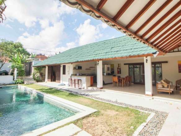 TROPICAL 3 BEDROOM VILLA FOR RENT AND LEASEHOLD SALE IN UMALAS - BM106