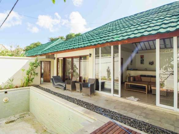 CHARMING 2 BEDROOM VILLA FOR RENT AND LEASEHOLD SALE IN UMALAS - BM123