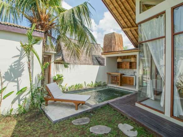 CHARMING 1 BEDROOM VILLA FOR RENT AND LEASEHOLD SALE IN PANTAI LIMA – ME004