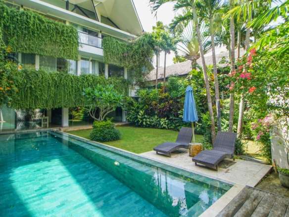 CONTEMPORARY 3 BEDROOM VILLA WITH PENTHOUSE FOR RENT AND LEASEHOLD SALE IN UMALAS - BM072