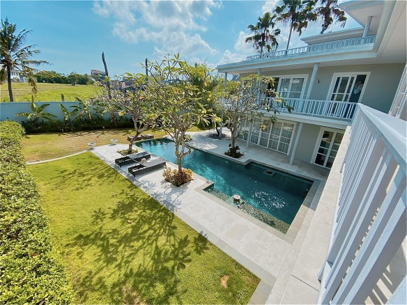 CONTEMPORARY 4 BEDROOM VILLA FOR RENT AND SALE IN BERAWA - RT144