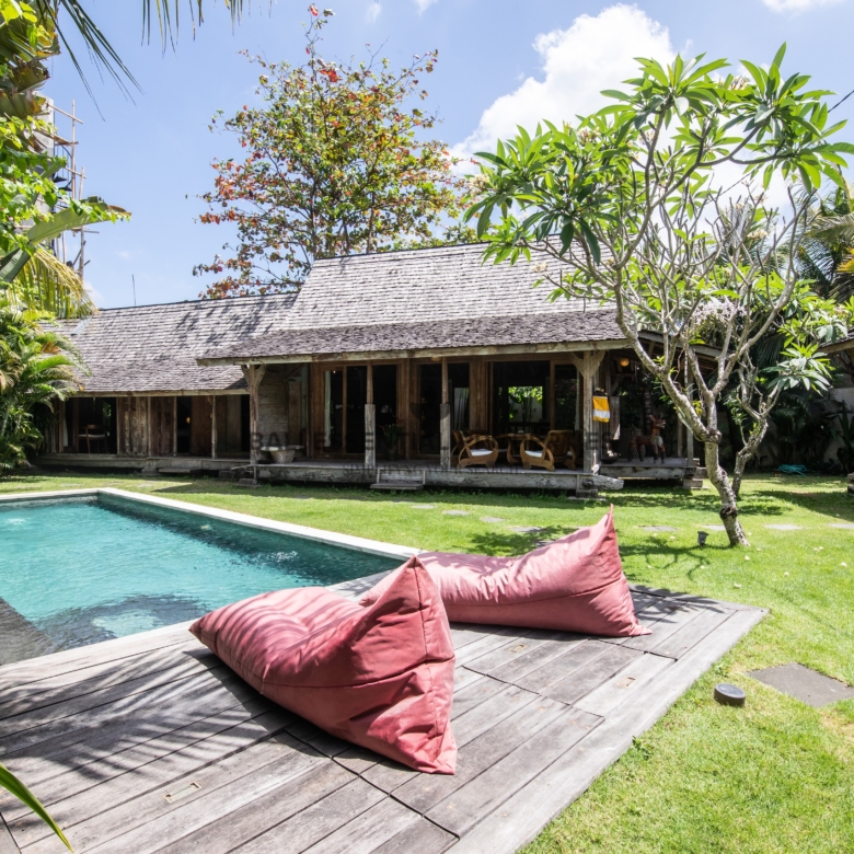 traditional style 3 bedroom villa for rent in berawa bm108 06