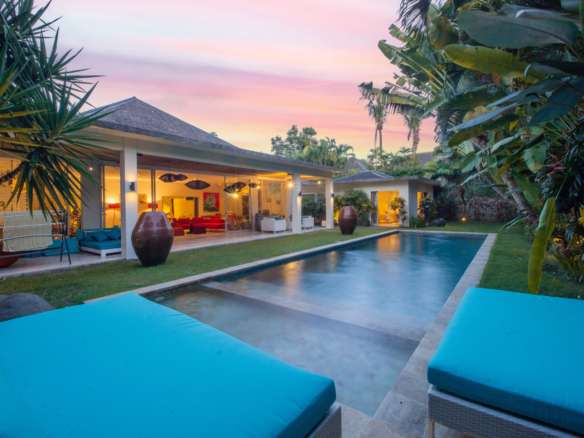 STUNNING 3 BEDROOM VILLA FOR RENT AND FREEHOLD SALE IN PERERENAN – BM100