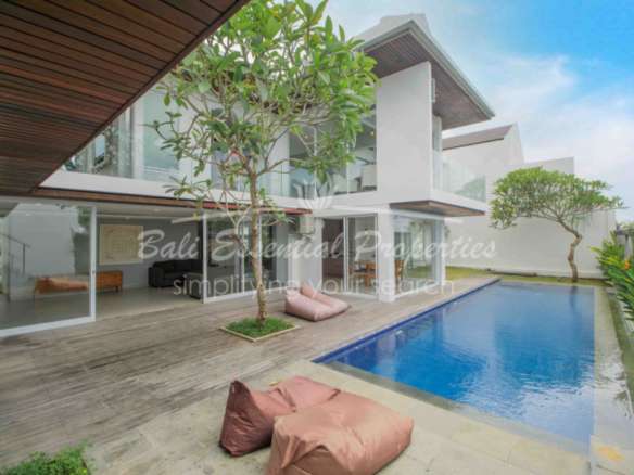CONTEMPORARY 6 BEDROOM VILLA FOR FREEHOLD SALE IN UNGASAN – SC127