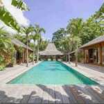 LUXURY RIVER SIDE 5 BEDROOM VILLA FOR RENT AND LEASEHOLD SALE IN KEROBOKAN - LA080