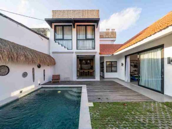 GORGEOUS 3 BEDROOM VILLA FOR LEASEHOLD SALE IN PERERENAN – SR156
