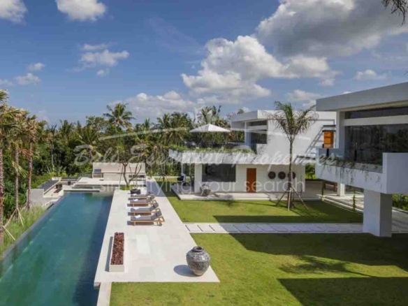 luxurious 5 bedroom villa for rent in tumbak bayuh rt187 14