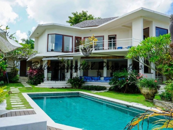 stunning rice field view 4 bedroom villa for rent and sale in pererenan bm034 1