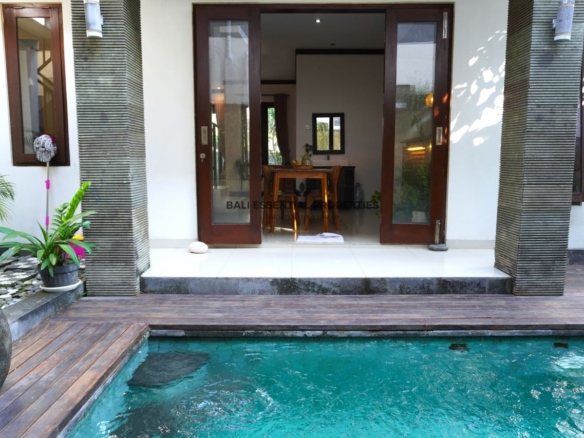 cozy 3 bedroom villa for yearly rental in semer kerobokan ta016 3