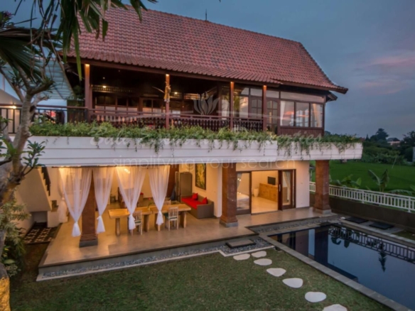 rice field view 3 bedroom villa for rent in berawa am035 1