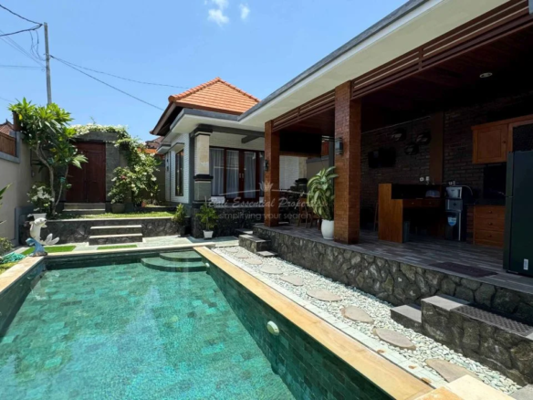 MODERN 2 BEDROOM VILLA FOR RENT IN PADONAN CANGGU SC162 2
