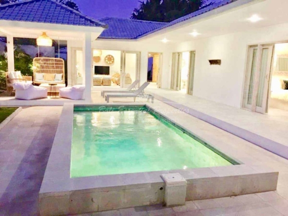 gorgeous 2 bedroom villa for leasehold sale in kuta lombok bm459 1