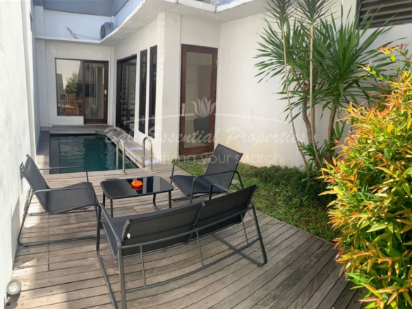 cozy 3 bedroom villa for rent in legian ak007 1