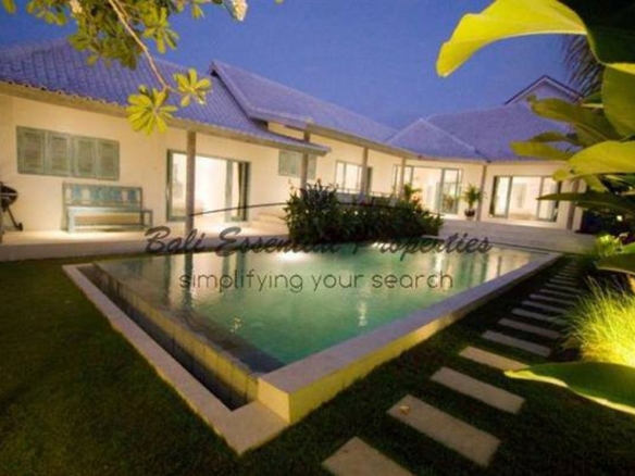 modern 3 bedroom villa for leasehold sale in berawa bm120 3