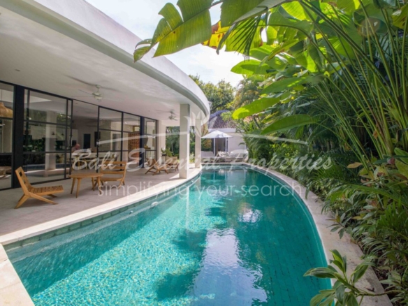 modern 4 bedroom villa for rent and sale in seminyak bm087 1