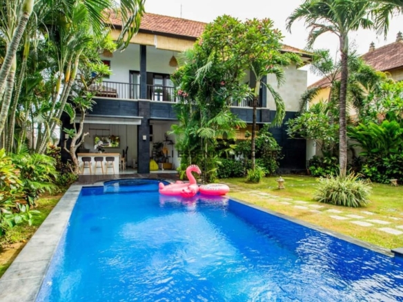 comfort and style villa for rent in seminyak sr045 2