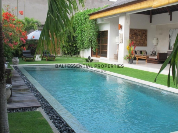 cozy hommie villa for rent in seminyak rt106 3