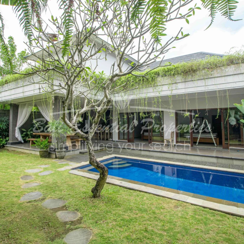 3 bedroom villa for rent in berawa am021