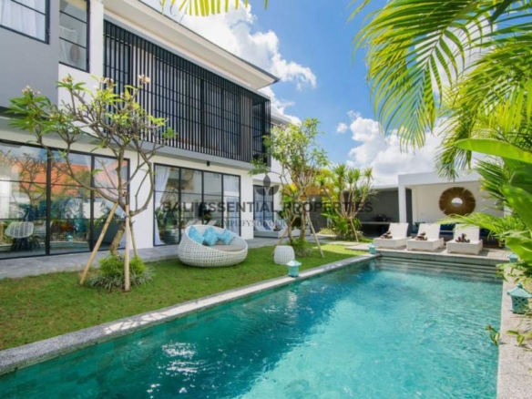 luxurious 4 bedroom villa for rent and sale in berawa ln056 2