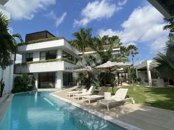 luxury 4 bedroom villa for rent in canggu la076 1