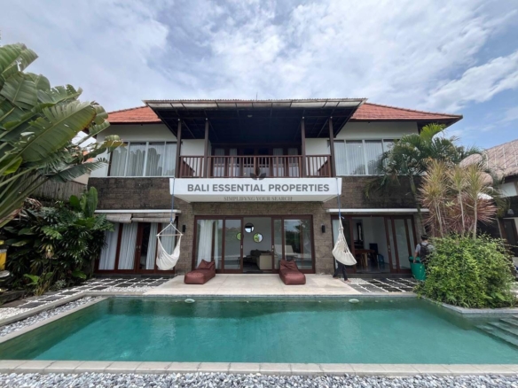 rice field view 4 bedroom villa for rent in kerobokan la095 12