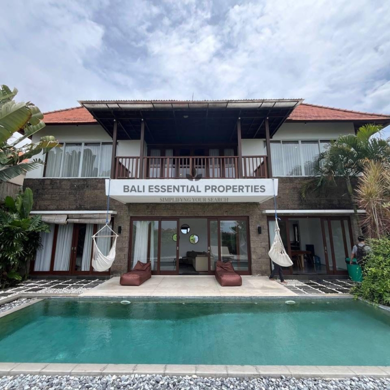 rice field view 4 bedroom villa for rent in kerobokan la095 12