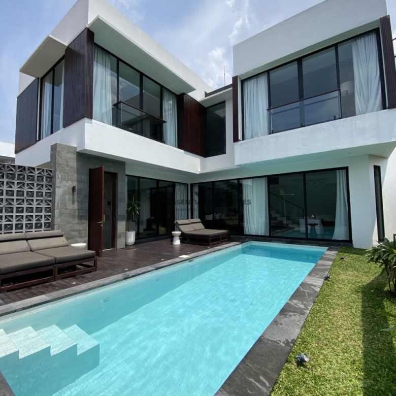 gorgeous 3 bedroom villa for rent and sale in kerobokan bm507 21