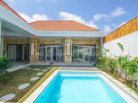 STRATEGIC 3 BEDROOM VILLA FOR RENT IN TIBUBENENG SC083 2