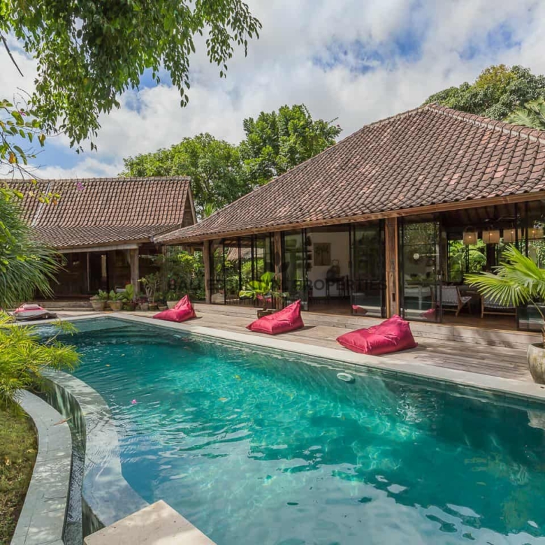 luxurious joglo villa for rent and leasehold sale in umalas bm224 22