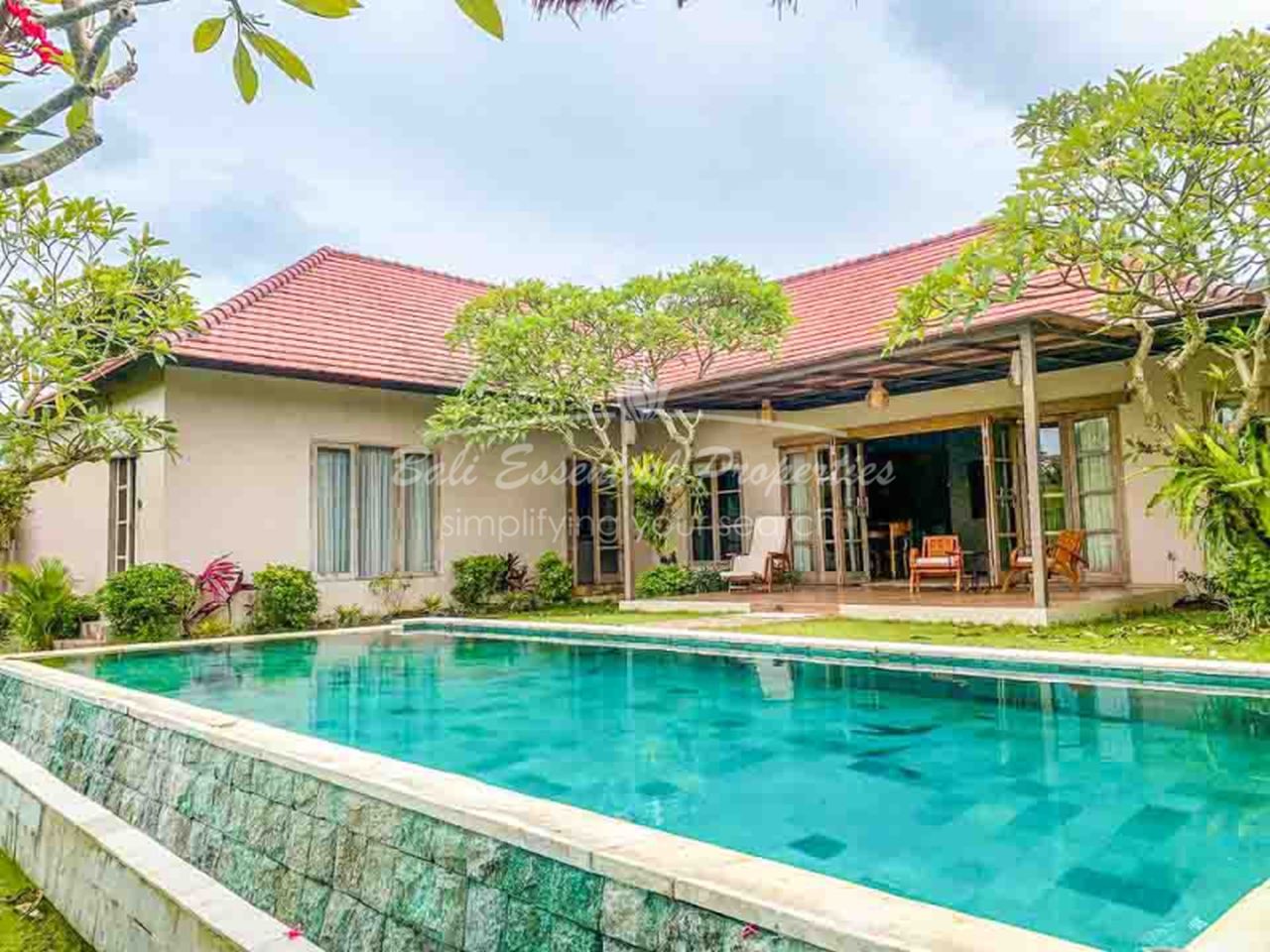 ricefield view 4 bedroom villa for yearly rent in pererenan wt031 1