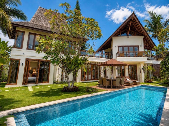 spacious 4 bedroom villa for rent in padonan canggu bm121 2 1