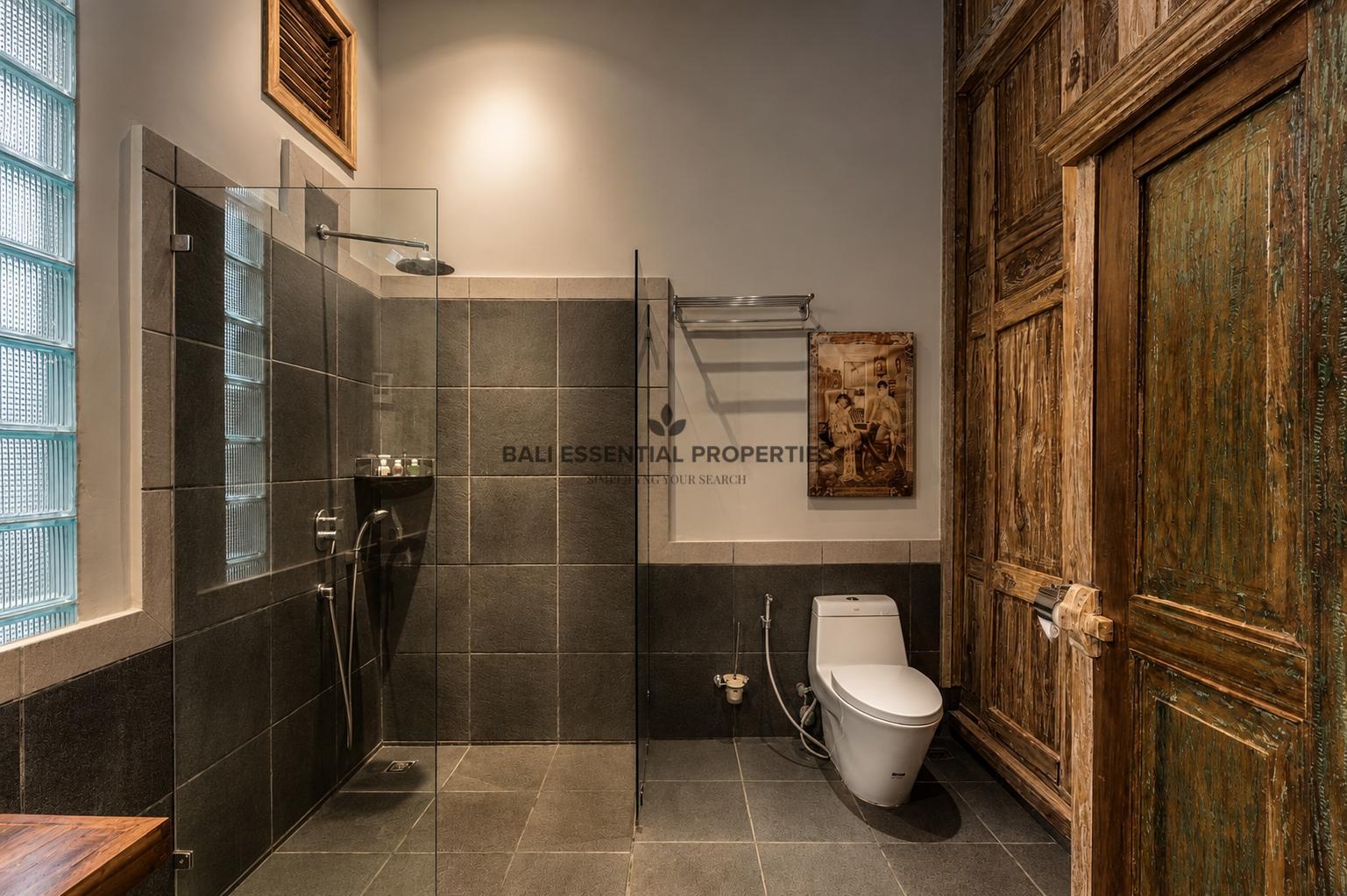 1537