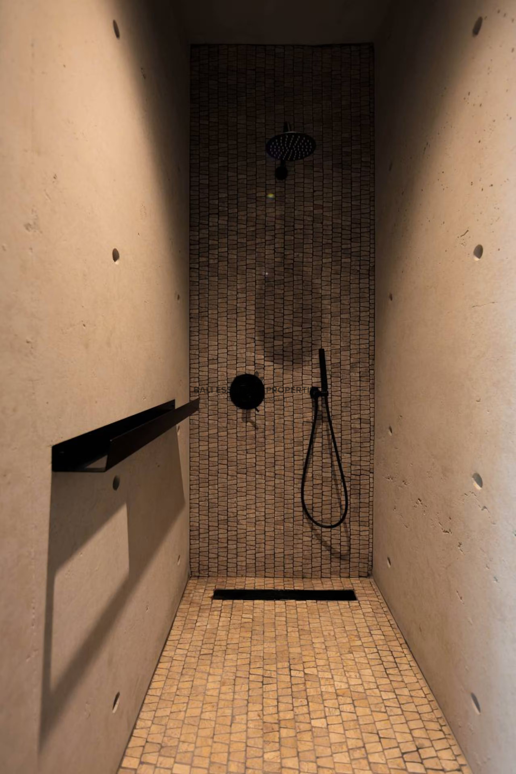 1706