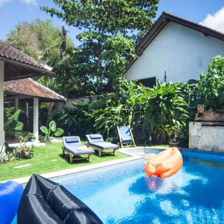spacious 4 bedroom villa with tropical garden for rent in umalas ra035 12