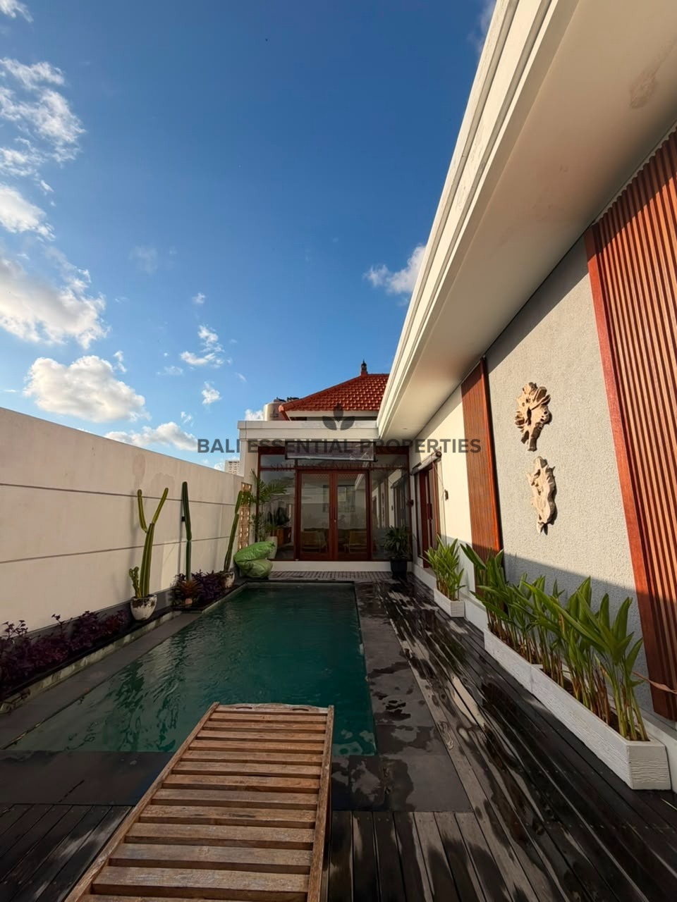 2 bedroom villa for rent in batu belig ra044