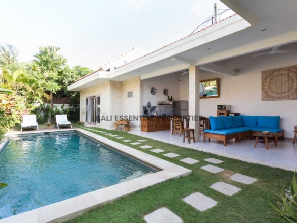 2 bedroon villa for rent in berawa ra033