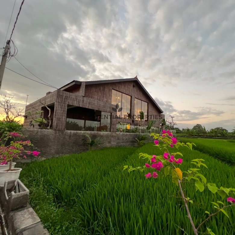 rice field view 3 bedroom villa for rent in tanah lot ra041